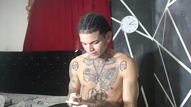 hot man05 online show from 10-11-25, 10:30