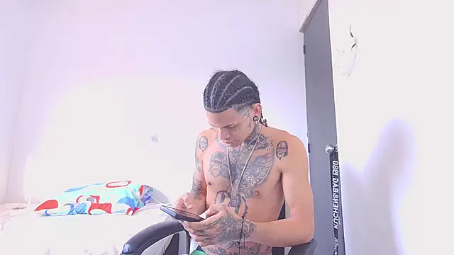 hot man05 online show from 02-05-26, 02:00