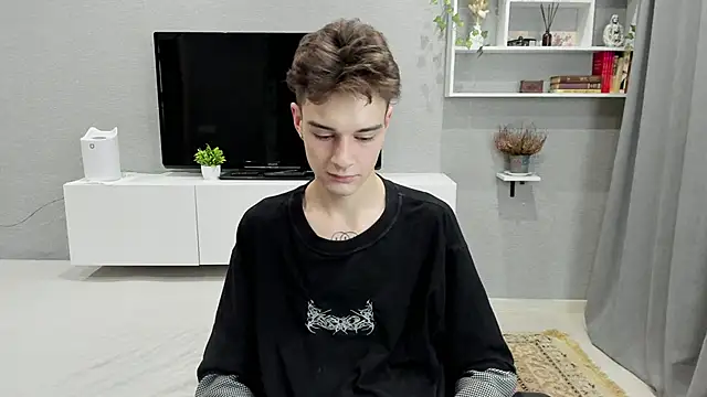 Snapshot of avegothy- chatting on 02-07-25, 06:56 avegothy- online show from 02-07-25, 06:56