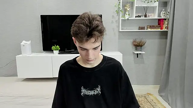 Snapshot of avegothy- chatting on 02-08-25, 04:57 avegothy- online show from 02-08-25, 04:57