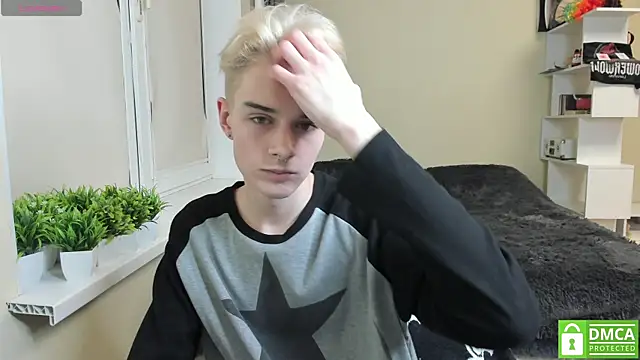 Snapshot of avegothy- chatting on 03-13-25, 04:45 avegothy- online show from 03-13-25, 04:45