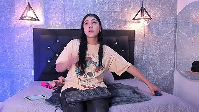 emberhodson online show from 09-23-25, 10:40