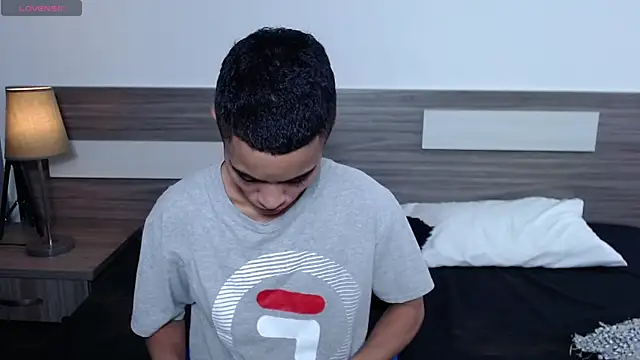 Liiamthompson online show from 11-05-25, 11:21