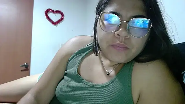 viccky vick online show from 10-23-25, 02:33