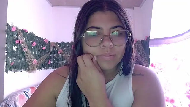 viccky vick online show from 12-15-25, 04:44