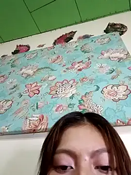 Little Saori online show from 02-06-25, 05:25