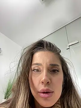 Snapshot of Anya-Ray chatting on 02-07-25, 03:08 Anya-Ray online show from 02-07-25, 03:08