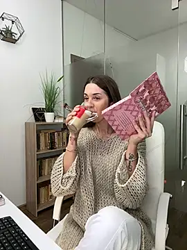 Snapshot of Anya-Ray chatting on 05-04-26, 05:58 Anya-Ray online show from 05-04-26, 05:58