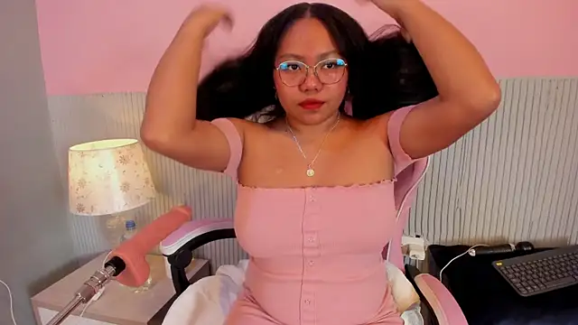 yeikafoxy online show from 11-18-25, 11:14