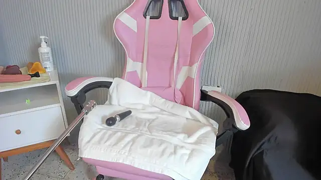 yeikafoxy online show from 02-10-26, 11:36