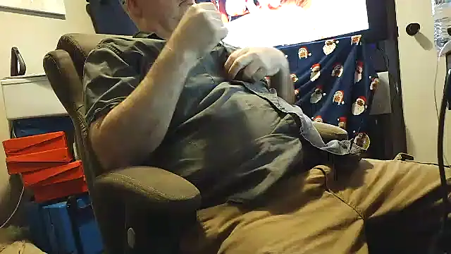 Snapshot of stubbydick3 chatting on 02-04-25, 11:49 stubbydick3 online show from 02-04-25, 11:49