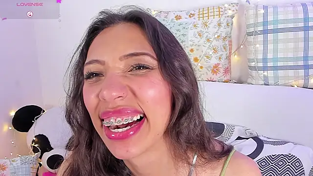 Miss veronicaa2 online show from 02-25-25, 03:27