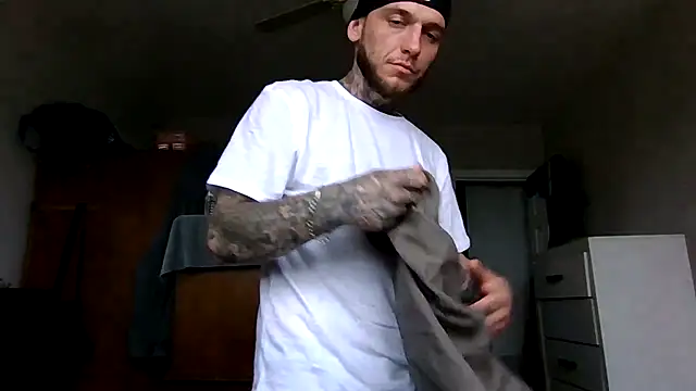 cruz815 online show from 04-05-26, 04:26