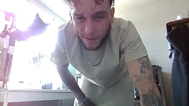 cruz815 online show from 04-15-26, 02:24