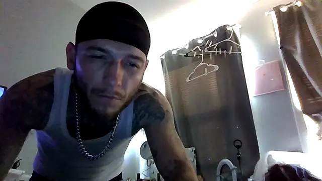 Snapshot of cruz815 chatting on 05-19-26, 10:16 cruz815 online show from 05-19-26, 10:16