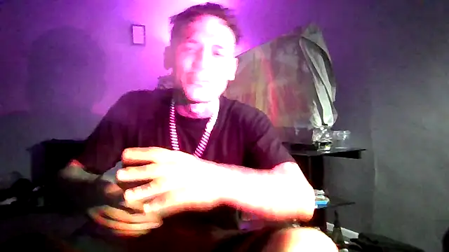 Snapshot of cruz815 chatting on 06-13-26, 03:15 cruz815 online show from 06-13-26, 03:15