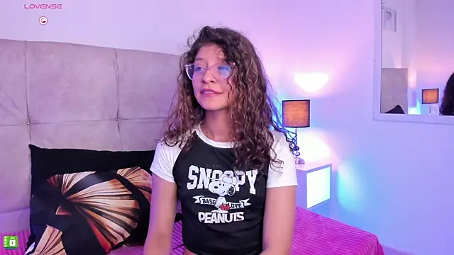 Snapshot of mac-sara chatting on 03-23-25, 02:04 mac-sara online show from 03-23-25, 02:04