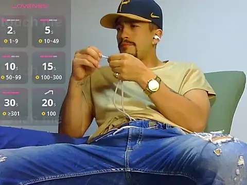 Keiviid online show from 07-14-26, 03:33