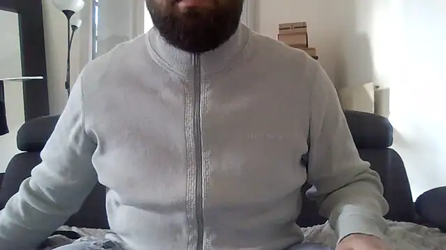 Snapshot of Zer_oki chatting on 11-08-25, 11:32 Zer oki online show from 11-08-25, 11:32