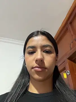 Snapshot of eva_roseee chatting on 05-15-26, 01:01 eva roseee online show from 05-15-26, 01:01