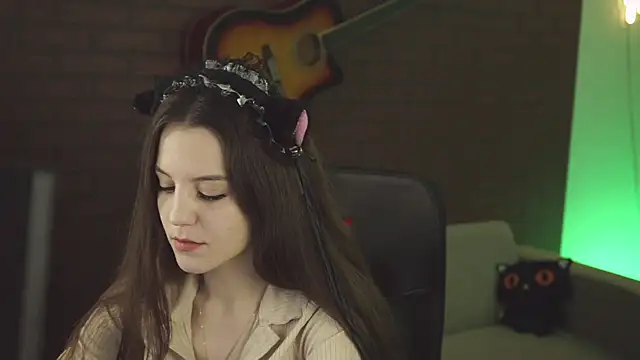 Snapshot of MilaStoyne chatting on 02-12-25, 05:58 MilaStoyne online show from 02-12-25, 05:58