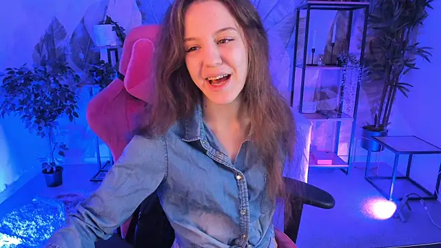 Snapshot of MilaStoyne chatting on 12-01-25, 06:40 MilaStoyne online show from 12-01-25, 06:40