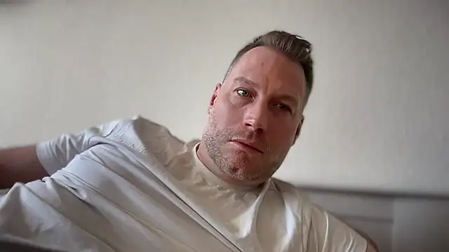 Christian87xxx online show from 04-03-26, 06:11