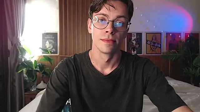 William Henry  online show from 02-07-26, 01:48