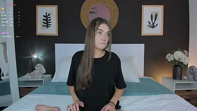 AlannaRussell  online show from 03-25-26, 08:04