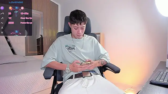 marcuscollins1  online show from 12-21-25, 02:13