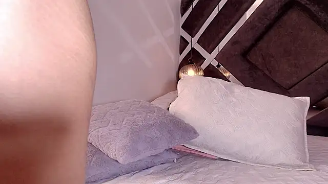 sara lopee1 online show from 10-31-25, 12:06