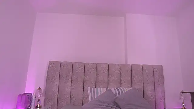 sara lopee1 online show from 11-13-25, 11:53