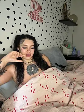 Snapshot of tempzzz12 chatting on 11-22-25, 11:09 tempzzz12 online show from 11-22-25, 11:09