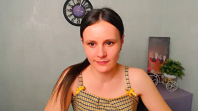 Snapshot of ValeriaHeart_ chatting on 02-18-25, 05:21 ValeriaHeart online show from 02-18-25, 05:21