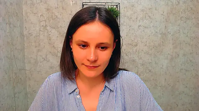 Snapshot of ValeriaHeart_ chatting on 02-21-25, 03:43 ValeriaHeart online show from 02-21-25, 03:43