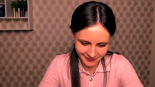 Snapshot of ValeriaHeart_ chatting on 02-26-25, 05:39 ValeriaHeart online show from 02-26-25, 05:39