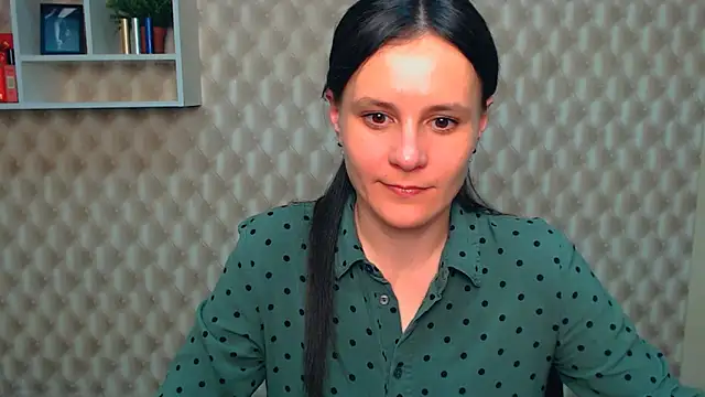 Snapshot of ValeriaHeart_ chatting on 03-09-25, 04:11 ValeriaHeart online show from 03-09-25, 04:11