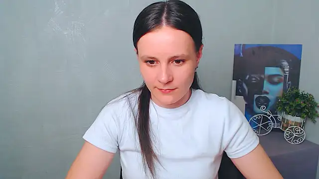 Snapshot of ValeriaHeart_ chatting on 03-20-25, 01:26 ValeriaHeart online show from 03-20-25, 01:26