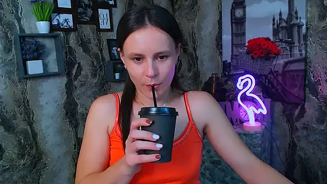 Snapshot of ValeriaHeart_ chatting on 12-03-25, 01:20 ValeriaHeart online show from 12-03-25, 01:20