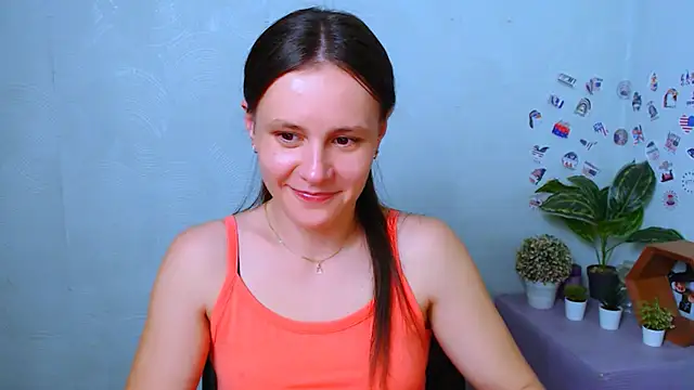 Snapshot of ValeriaHeart_ chatting on 12-13-25, 09:31 ValeriaHeart online show from 12-13-25, 09:31