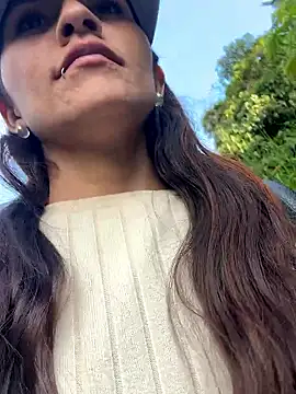 Sofiadelacruz online show from 04-27-26, 09:13