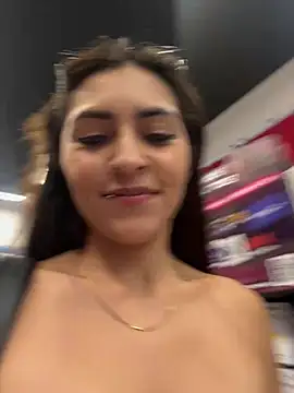 Snapshot of Sofiadelacruz chatting on 05-12-26, 08:50 Sofiadelacruz online show from 05-12-26, 08:50