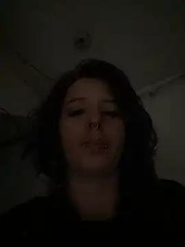 Snapshot of AriYokai chatting on 11-17-25, 01:22 AriYokai online show from 11-17-25, 01:22