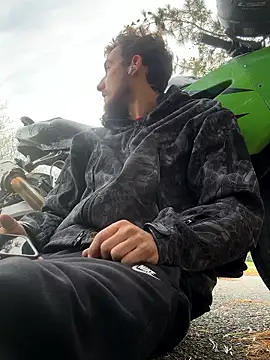 Snapshot of Codybugs0206 chatting on 10-19-25, 09:48 Codybugs0206 online show from 10-19-25, 09:48