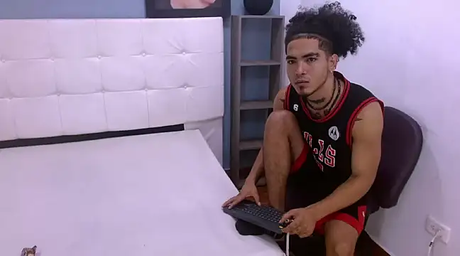 LihanJor 23 online show from 02-13-25, 04:11