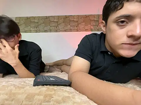 Snapshot of jacob_and_sam chatting on 03-23-25, 04:38 jacob and sam online show from 03-23-25, 04:38