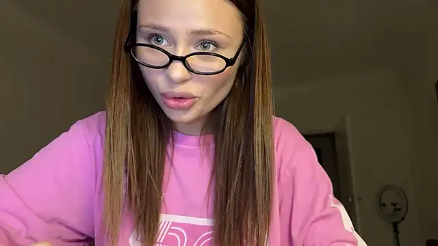 Snapshot of Kisskeyy chatting on 09-08-25, 06:51 Kisskeyy online show from 09-08-25, 06:51