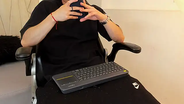 roan birkin online show from 04-24-26, 08:33