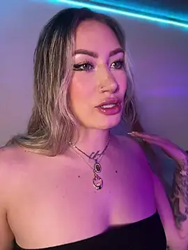 Snapshot of Lally_Valencia__ chatting on 10-25-25, 06:10 Lally Valencia   online show from 10-25-25, 06:10