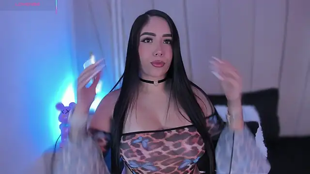 Nikki vega online show from 02-06-25, 05:03